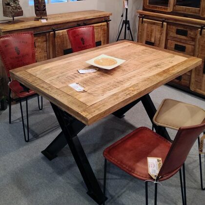 Tavolo Nadia € 500,00 al metro 