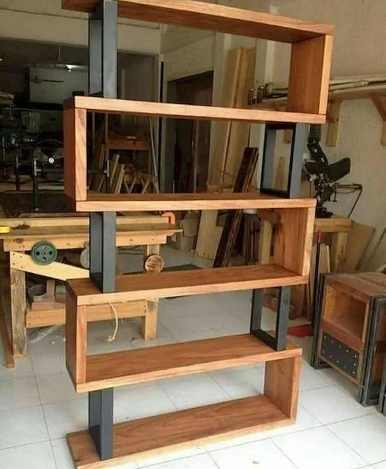 Scaffale Susi € 300,00
