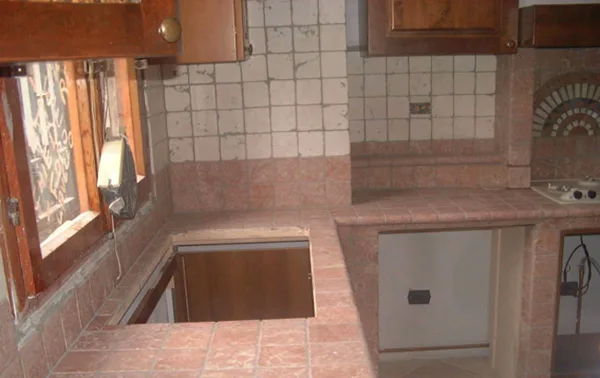 Top travertino rosso € 220,00 al metro