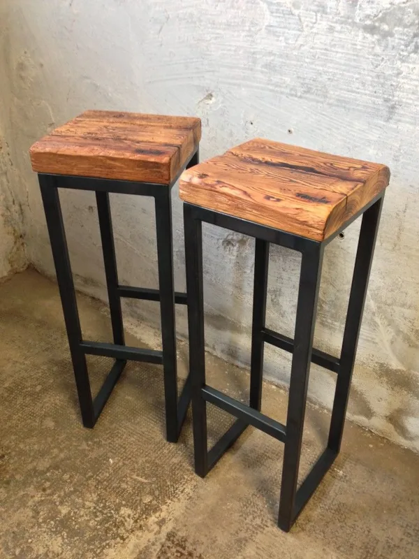 Sgabello Claudia € 130,00 