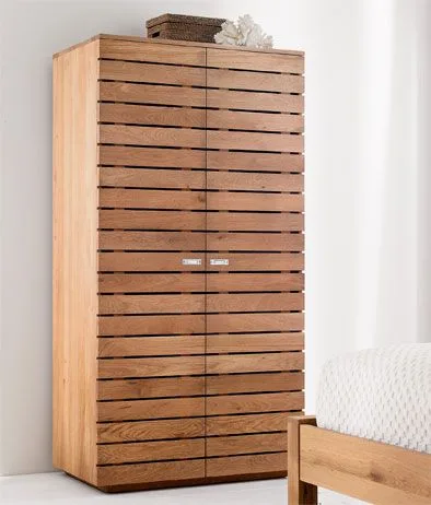 Armadio Helly  90x60x250  € 350,00