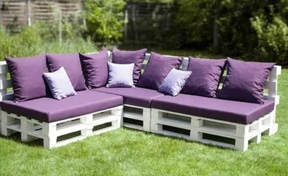 Divanetto Pallet Luana € 200,00  escluso cuscini 