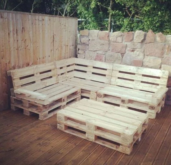 Divanetto Pallet Vanessa € 200,00 escluso cuscini 